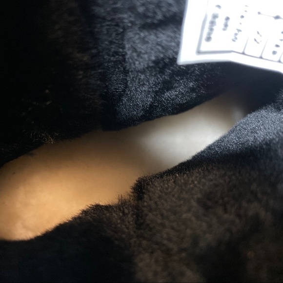 New! UGG Abree Mini Black Winter Boot 5 - Picture 10 of 14